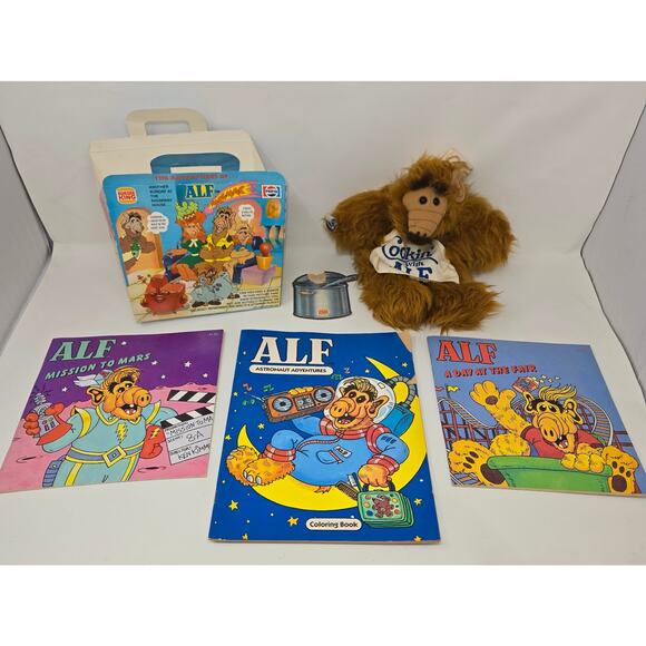 Burger King Other - Burger King Alf Puppet Cookin' & Meal Box 1988 Complete 3 Alf Books Color Reads